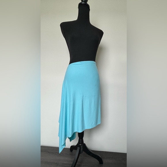 Women Apparel Coverup Shawl Poncho Wrap Scarf Accessory - Infinite Ways to Wear - Picture 4 of 8